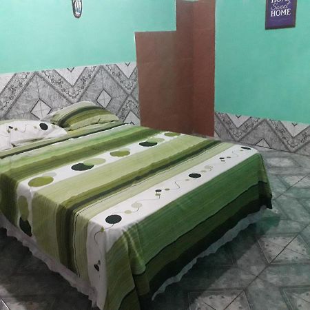Хостел Alojamiento Picaflor Iguazu Пуерто-Іґуасу Екстер'єр фото