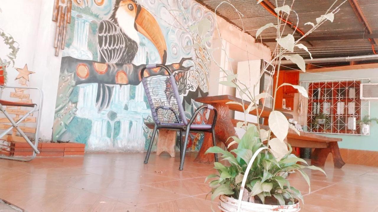 Хостел Alojamiento Picaflor Iguazu Пуерто-Іґуасу Екстер'єр фото